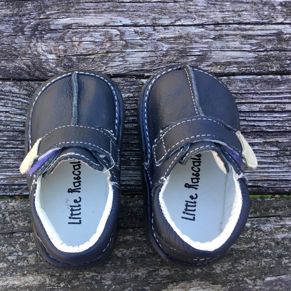 Little Rascals Boys Toddler Size 4 Navy Leather - Picture 4 of 7